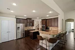 26 Whispering Thicket Pl, Tomball, TX 77375 - Photo 9
