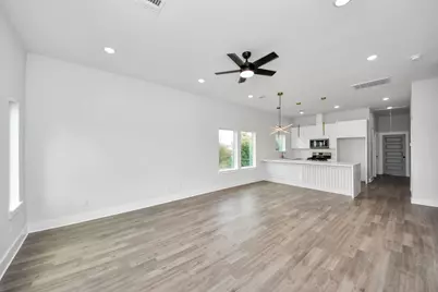 8114 Double Ave #B, Houston, TX 77088 - Photo 11