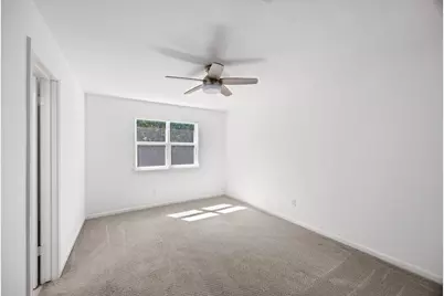 32 Mellow Leaf Court, The Woodlands, TX 77381 - Photo 37