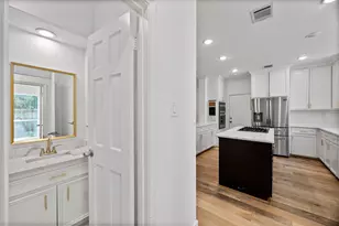 32 Mellow Leaf Ct, The Woodlands, TX 77381 - Photo 15