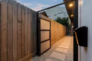 1728 Ridgewood St, Houston, TX 77006 - Photo 45