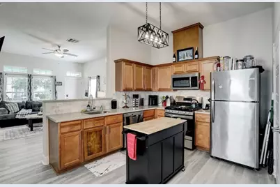 4123 Q 1/2, Galveston, TX 77550 - Photo 3