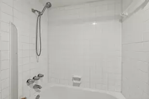 2100 Tanglewilde St, Houston, TX 77063 - Photo 23