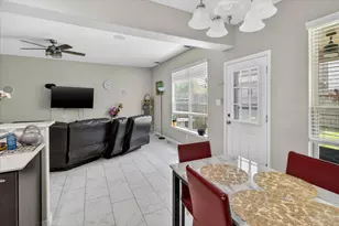 17027 Amarose Dr, Houston, TX 77090 - Photo 13