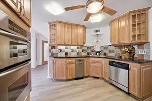1829 Bering Dr, Houston, TX 77057 - Photo 9