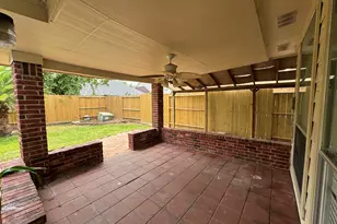 15314 Carsen Bend Dr, Houston, TX 77049 - Photo 9