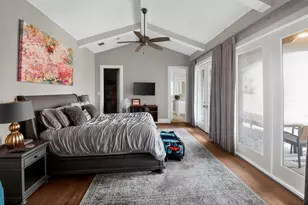 22 E Shady Ln, Houston, TX 77063 - Photo 37