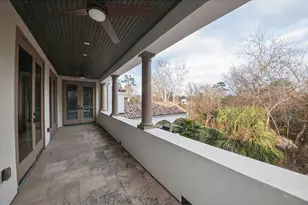 22 E Shady Ln, Houston, TX 77063 - Photo 13