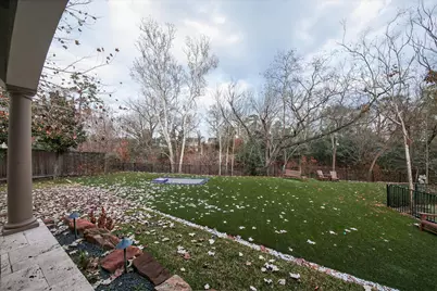 22 E Shady Lane #D, Houston, TX 77063 - Photo 5