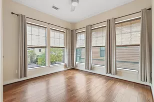 1719 Welch St, Houston, TX 77006 - Photo 3