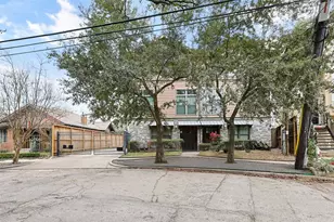 1719 Welch St, Houston, TX 77006 - Photo 25