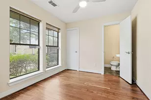 1719 Welch St, Houston, TX 77006 - Photo 9