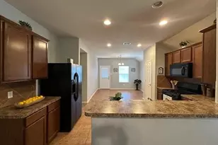 10426 Whisper Bluff Dr, Humble, TX 77396 - Photo 5