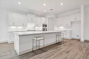 2550 Austin Trl, Friendswood, TX 77546 - Photo 9