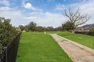 2550 Austin Trl, Friendswood, TX 77546 - Photo 35