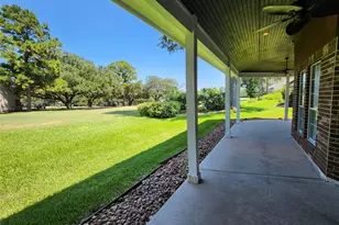 104 April Wind Dr S, Conroe, TX 77356 - Photo 35