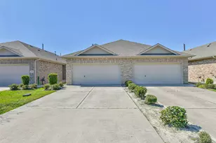 513 N 6th St, La Porte, TX 77571 - Photo 1