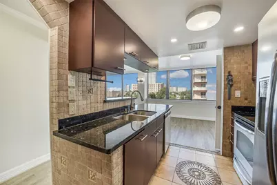 3525 Sage Road #515, Houston, TX 77056 - Photo 9