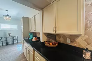 1702 Rampart St, Columbus, TX 78934 - Photo 11