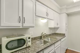 351 N Post Oak Ln, Houston, TX 77024 - Photo 17