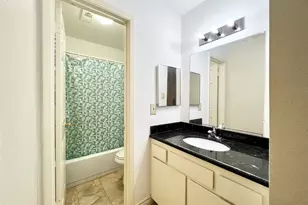 2626 Holly Hall St, Houston, TX 77054 - Photo 13