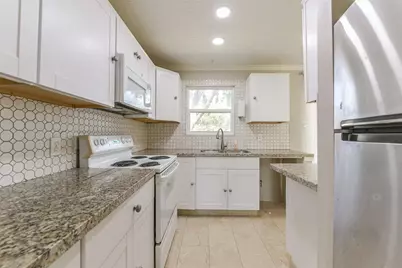2502 Drummer Drive, League City, TX 77573 - Photo 3