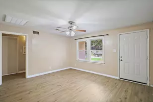 946 Milam St, Liberty, TX 77575 - Photo 5