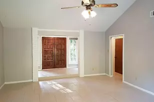 1126 Wisterwood Dr, Houston, TX 77043 - Photo 3
