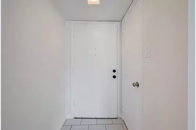 2824 Briarhurst Dr #20, Houston, TX 77057 - Photo 13