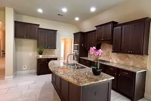 2823 Monarch Xing, Missouri City, TX 77459 - Photo 3
