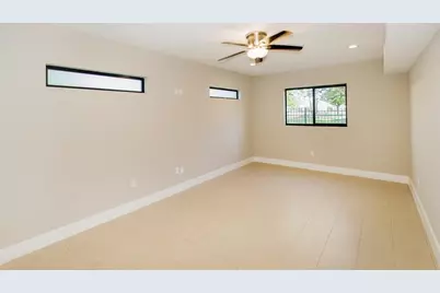 1301 Diez Street #D, Houston, TX 77023 - Photo 7