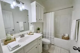 322 Greenleaf St, Huntsville, TX 77340 - Photo 13