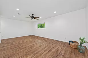10720 Royal Forest Dr, Conroe, TX 77303 - Photo 25