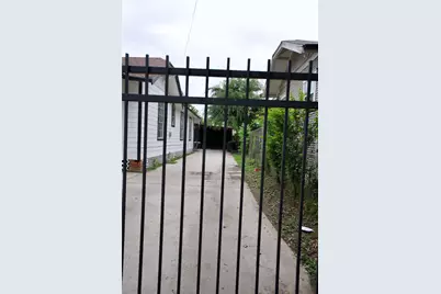 6741 Avenue E, Houston, TX 77011 - Photo 1
