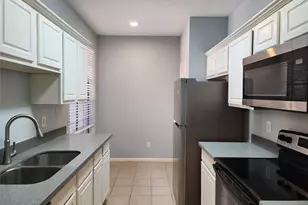 2255 Braeswood Park Dr, Houston, TX 77030 - Photo 5