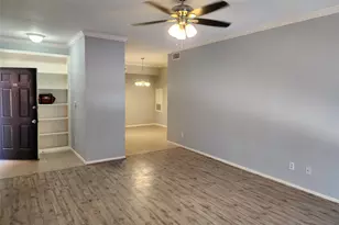 2255 Braeswood Park Dr, Houston, TX 77030 - Photo 3