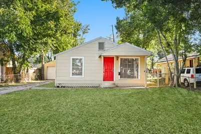 203 W Hart Avenue, Pasadena, TX 77506 - Photo 1