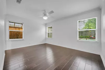 8702 Ilona Lane, Houston, TX 77025 - Photo 23