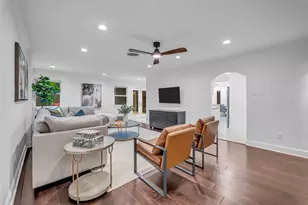 8702 Ilona Ln, Houston, TX 77025 - Photo 17