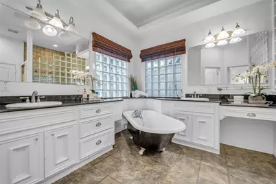 8702 Ilona Lane, Houston, TX 77025 - Photo 27