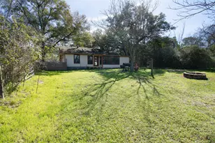 518 S Masonic St, Bellville, TX 77418 - Photo 31