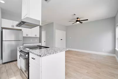 5754 Reed Road #B, Houston, TX 77033 - Photo 11