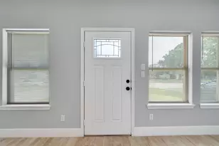 5754 Reed Rd, Houston, TX 77033 - Photo 3