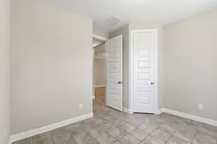 4710 Old Grove Ct, Sugar Land, TX 77479 - Photo 9