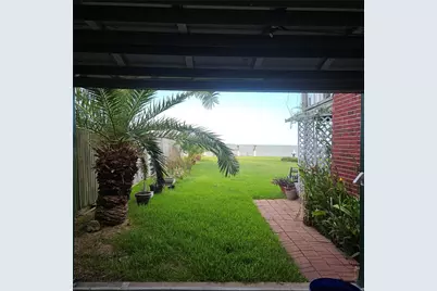 7914 Ocean Drive, Beach City, TX 77523 - Photo 23