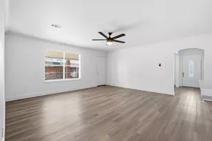 4510 Bungalow Ln, Houston, TX 77047 - Photo 5