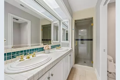 2111 N Galveston Avenue, Pearland, TX 77581 - Photo 19