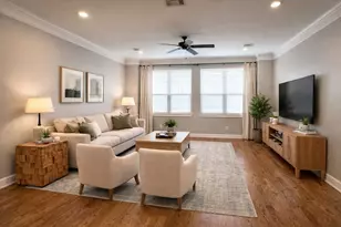 321 W 26th St, Houston, TX 77008 - Photo 3