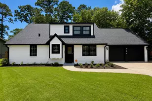 3004 Woodland Dr, Dickinson, TX 77539 - Photo 1