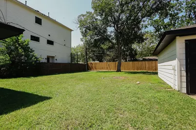 2111 Wycliffe Drive, Houston, TX 77043 - Photo 25